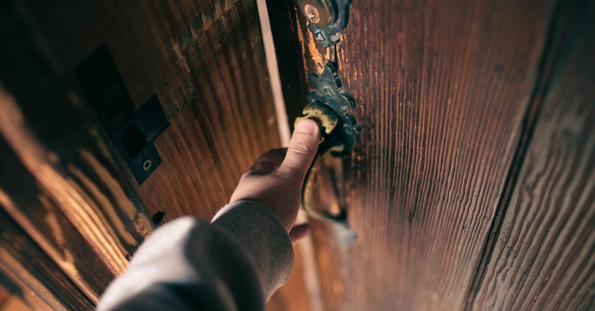 front door lock key — Toronto Iron Key Locksmith