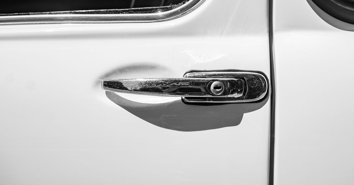 Factors That Shape the Cost of Broken Car Key Extraction — Toronto Iron Key Locksmith